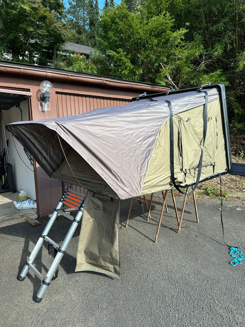 Laden Sie das Bild in Galerie -Viewer, Vermittlungsverkauf: ARB Esperance Dachzelt & Rhino-Rack Batwing Markise