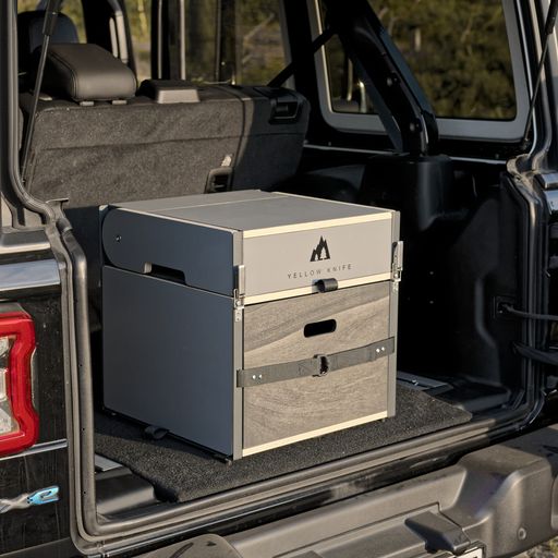 Laden Sie das Bild in Galerie -Viewer, Yellow Knife Kitchen Cube - Camping Küchenbox (40 x 40)