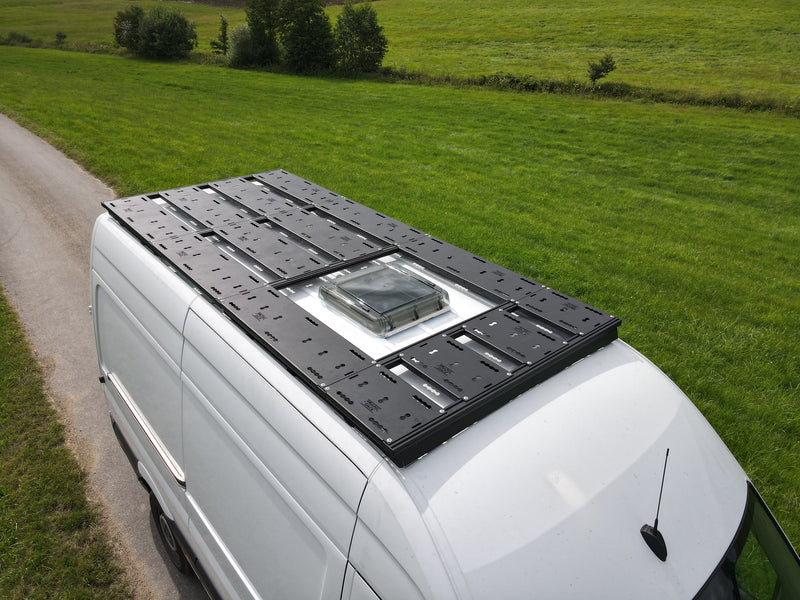 Laden Sie das Bild in Galerie -Viewer, Rolling Space Dachträgersystem Mercedes Sprinter / VW Crafter H2L3 | SpaceRack