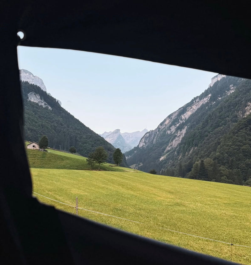 Laden Sie das Bild in Galerie -Viewer, GEAR ROCK Revelstoke PRO - Hartschalen Dachzelt