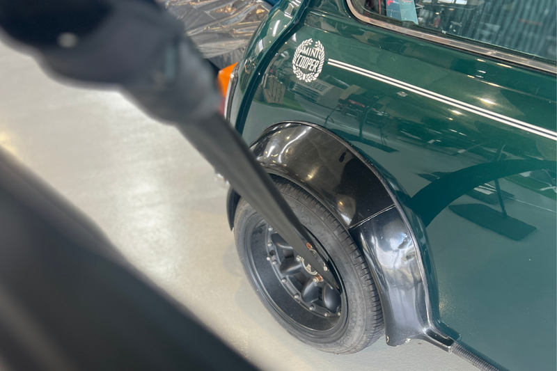 Laden Sie das Bild in Galerie -Viewer, MOBY MOUNTAIN Tent tie down