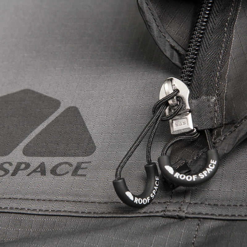 Laden Sie das Bild in Galerie -Viewer, ROOF SPACE 2 - Dachzelt