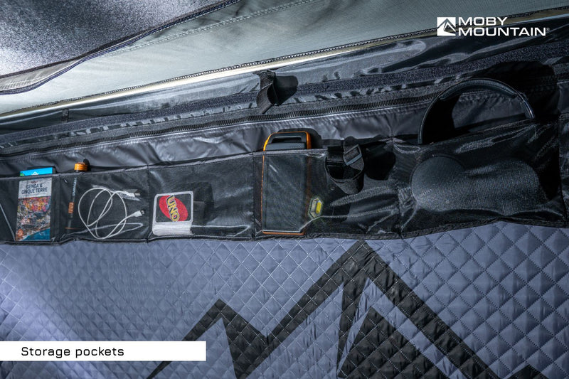 Laden Sie das Bild in Galerie -Viewer, MOBY MOUNTAIN Aufbewahrungstaschen