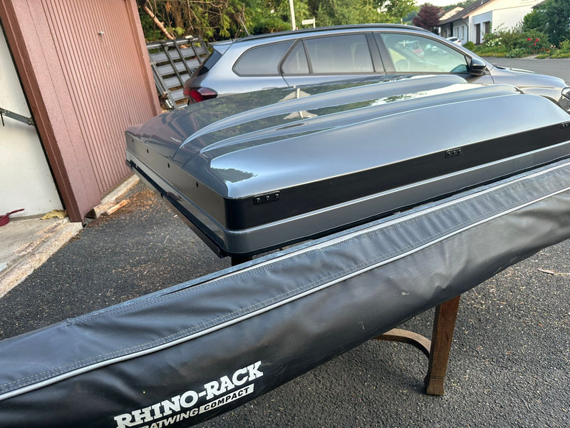 Laden Sie das Bild in Galerie -Viewer, Vermittlungsverkauf: ARB Esperance Dachzelt & Rhino-Rack Batwing Markise