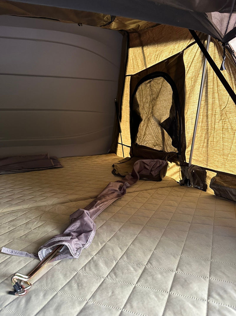 Laden Sie das Bild in Galerie -Viewer, Vermittlungsverkauf: ARB Esperance Dachzelt & Rhino-Rack Batwing Markise