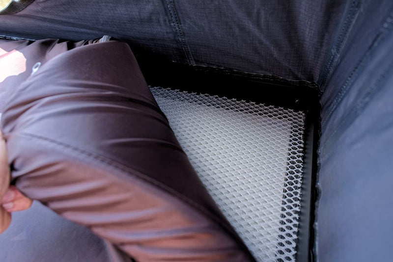 Laden Sie das Bild in Galerie -Viewer, GEAR ROCK Revelstoke 135cm - Hartschalen Dachzelt