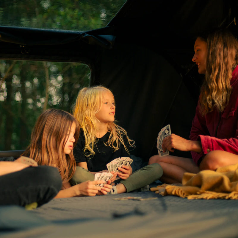 Laden Sie das Bild in Galerie -Viewer, ROOF SPACE 4 Dachzelt