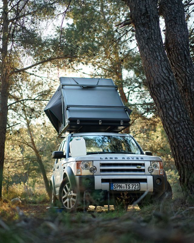 Laden Sie das Bild in Galerie -Viewer, GEAR ROCK Revelstoke 135cm - Hartschalen Dachzelt