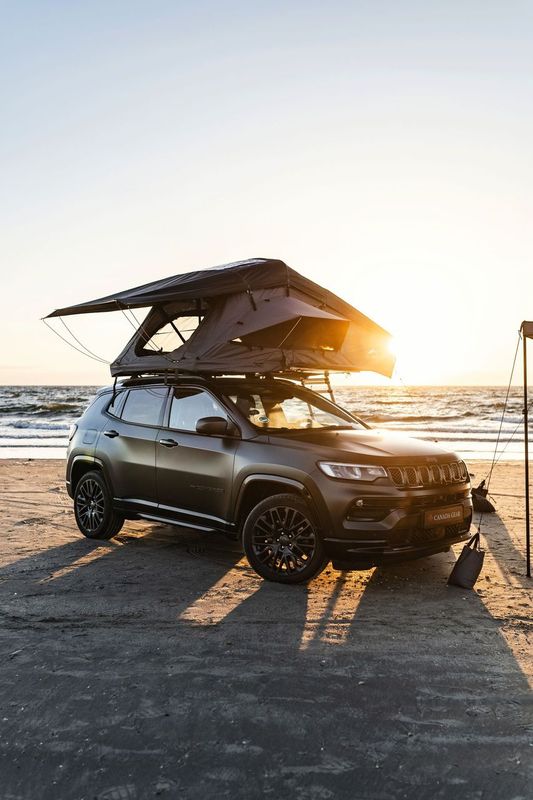 Laden Sie das Bild in Galerie -Viewer, GEAR ROCK Chilkat - Soft Top Dachzelt