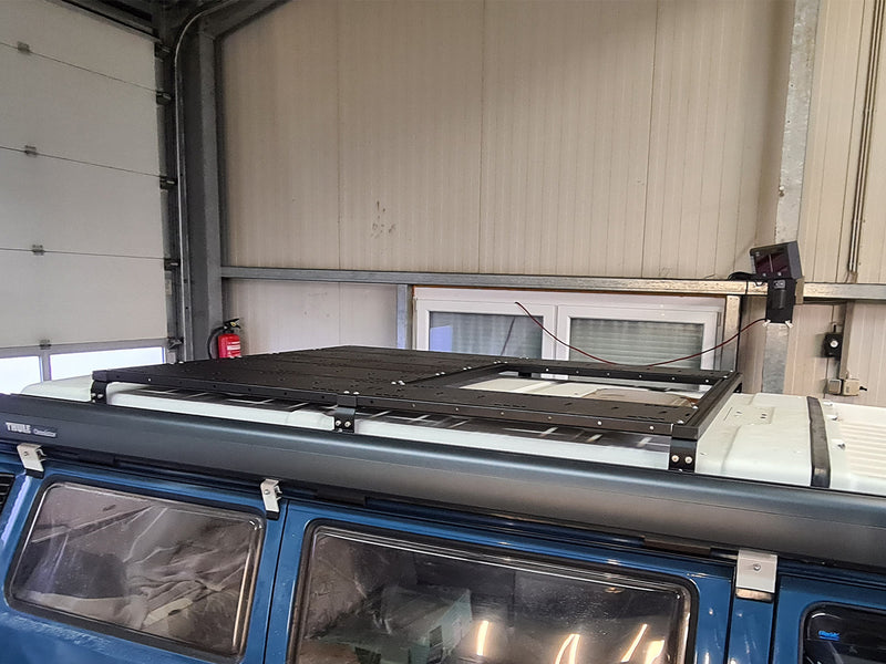 Laden Sie das Bild in Galerie -Viewer, Rolling Space Querträger T3 Westfalia | SpaceBar
