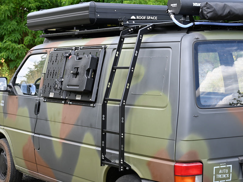 Laden Sie das Bild in Galerie -Viewer, Rolling Space VW T4 Seitenleiter | SpaceClimb
