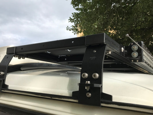 Rolling Space VW T3 Dachträger vor Aufstelldach | SpaceRack modular