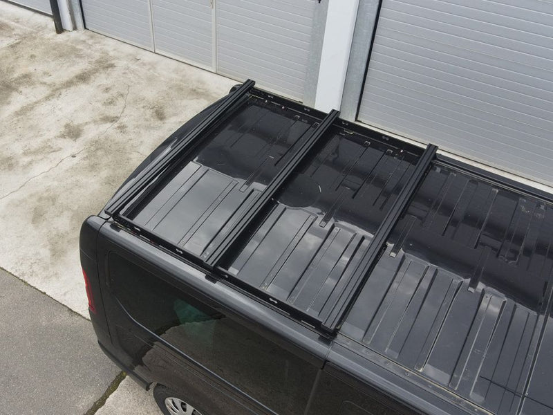 Laden Sie das Bild in Galerie -Viewer, Rolling Space Dachträgersystem Renault Trafic 3 L2 / Combi Spaceclass L2 | SpaceRack
