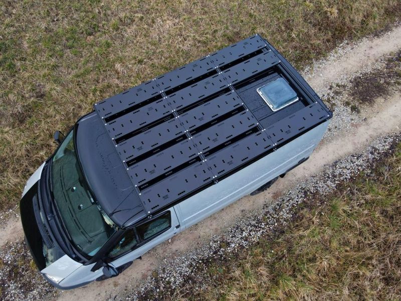 Laden Sie das Bild in Galerie -Viewer, Rolling Space Dachträgersystem Ford Transit MK7 | SpaceRack
