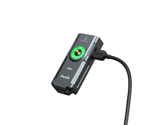 Fenix E06R vereint Weißlicht, UV-Licht und Laserpointer, 700 Lumen