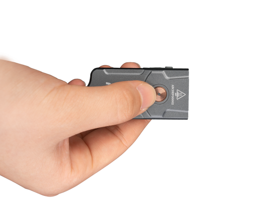 Fenix E03R V2.0 Schlüsselanhänger-Taschenlampe aus Metall, 500 Lumen