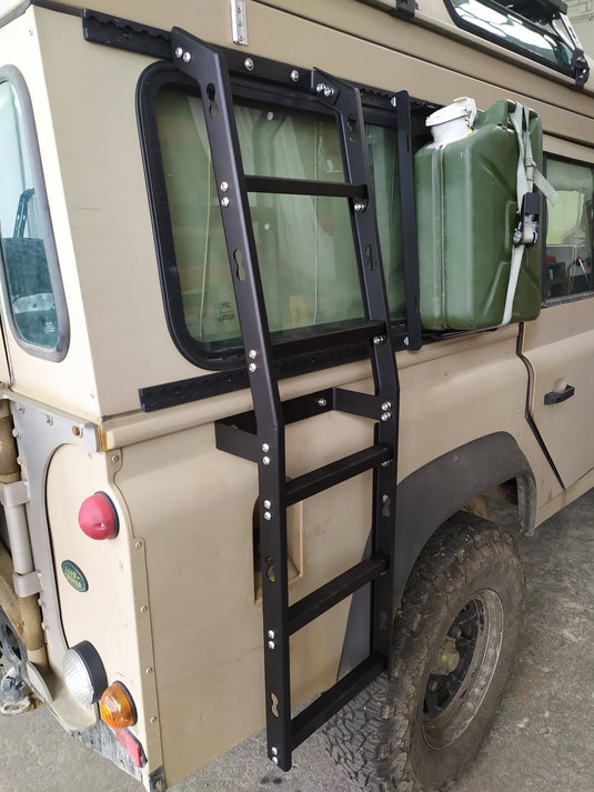 Rolling Space Landrover Defender Seitenleiter | SpaceClimb