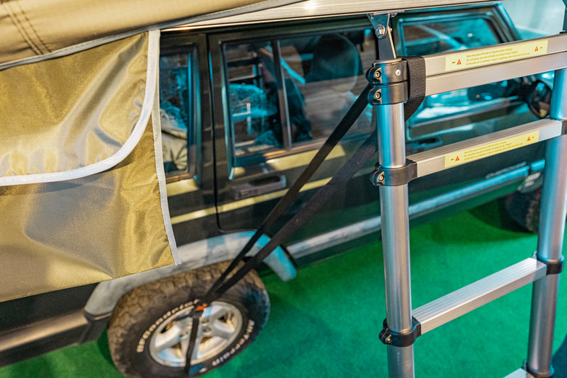 Laden Sie das Bild in Galerie -Viewer, MOBY MOUNTAIN  Tent tie down

