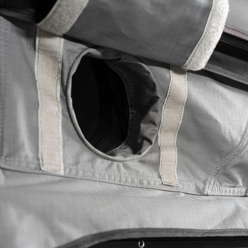 Laden Sie das Bild in Galerie -Viewer, HORNTOOLS Triangle Dachzelt Cloud
